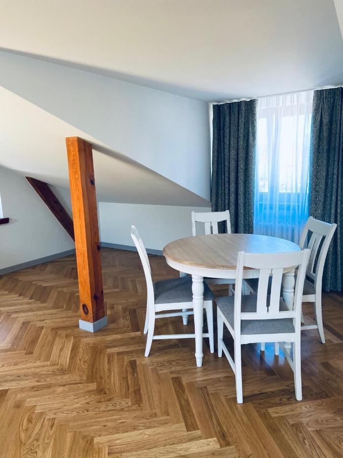 Roze Republikas Apartments Liepāja Buitenkant foto