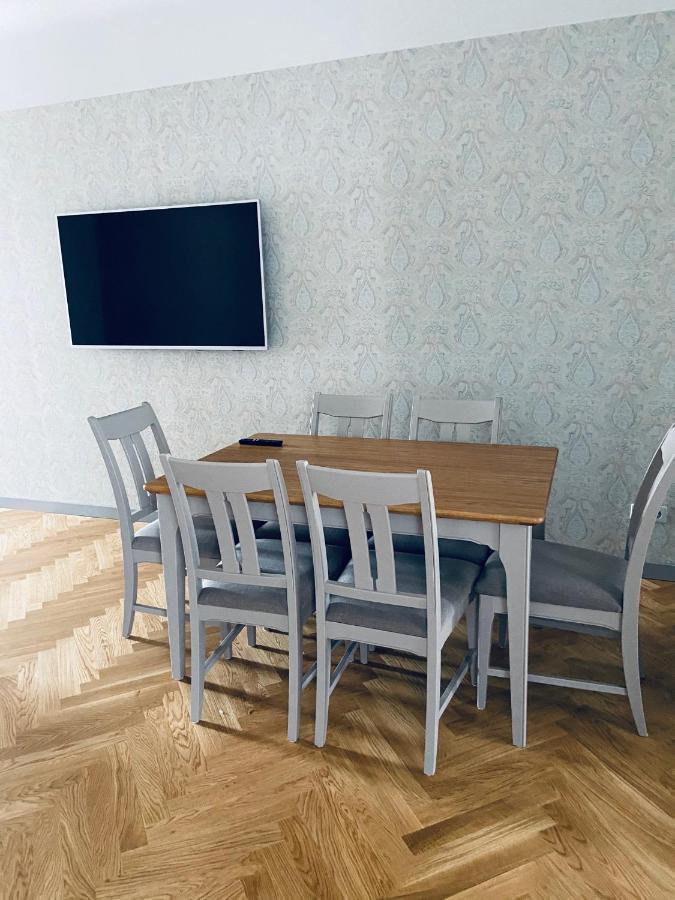 Roze Republikas Apartments Liepāja Buitenkant foto