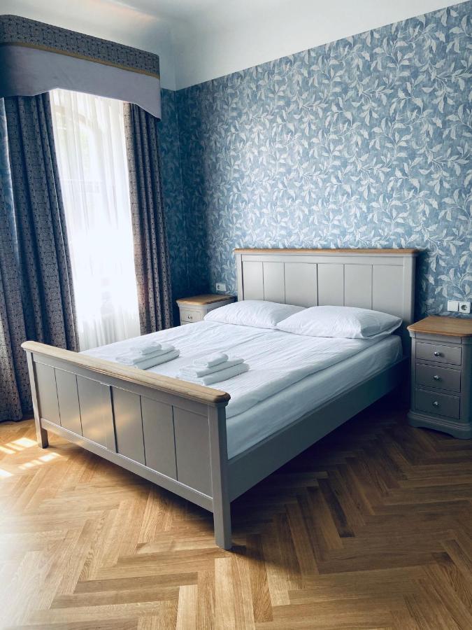 Roze Republikas Apartments Liepāja Buitenkant foto