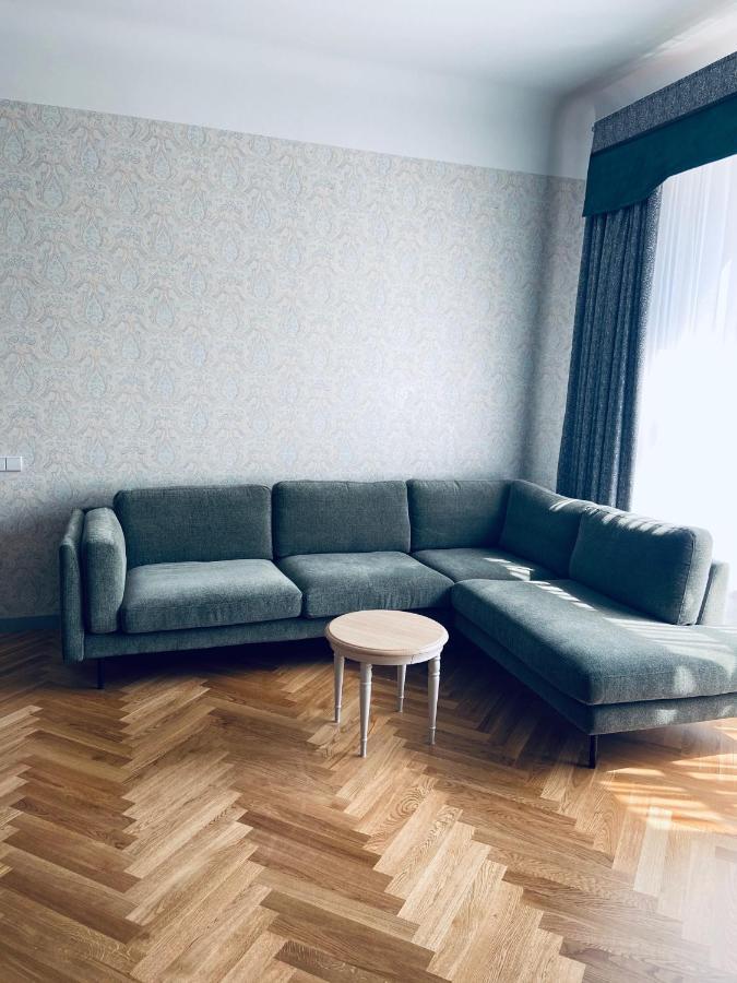 Roze Republikas Apartments Liepāja Buitenkant foto